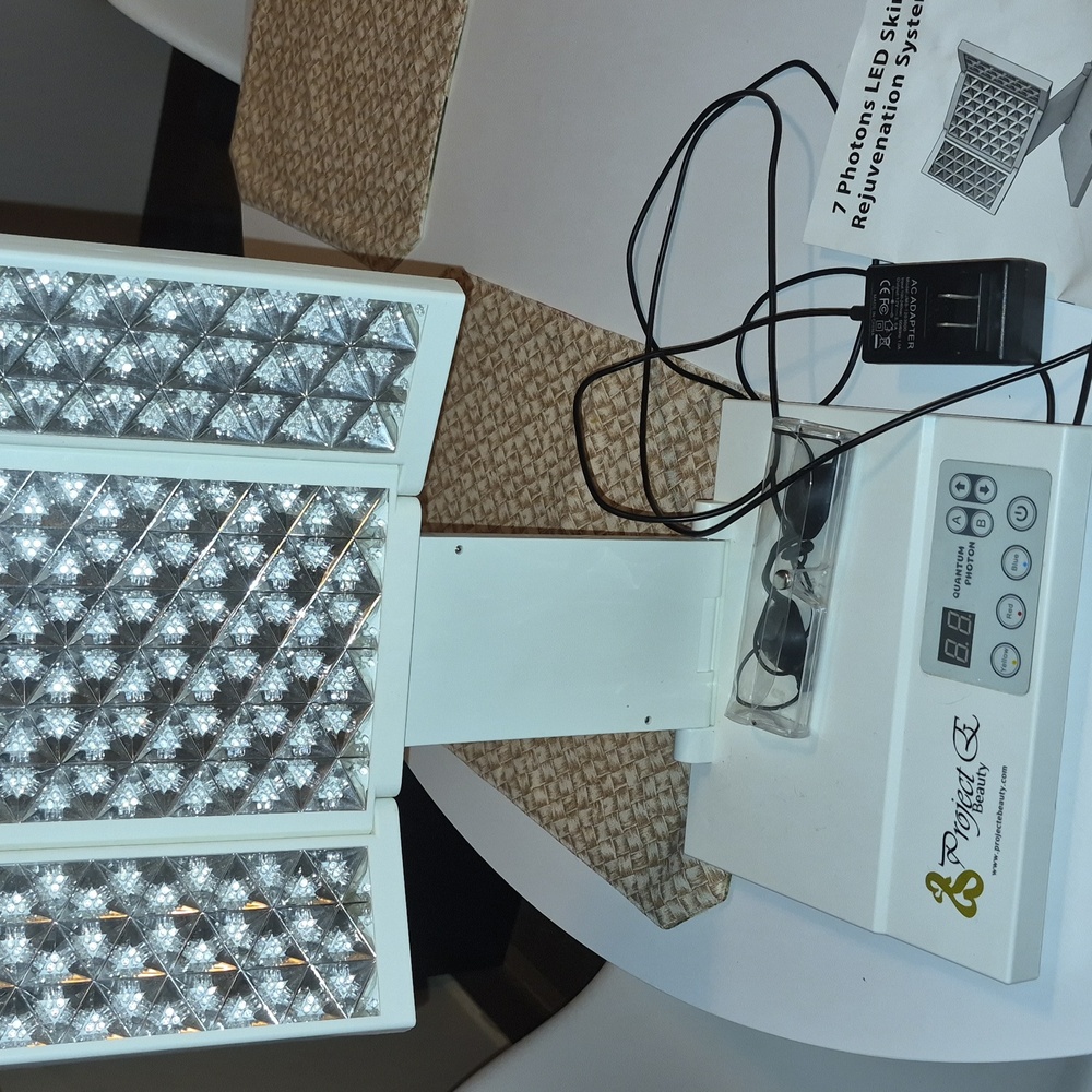 Project E LED Therapy Device - White